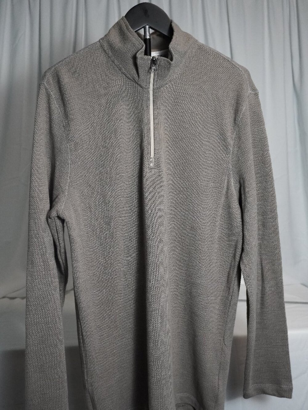 Robert Graham Quarter-Zip Pullover – Textured Knit – Size L (NWT)